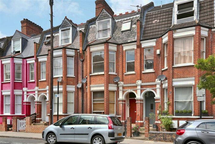 4 Bedroom Maisonette To Rent In Birnam Road, London, N4