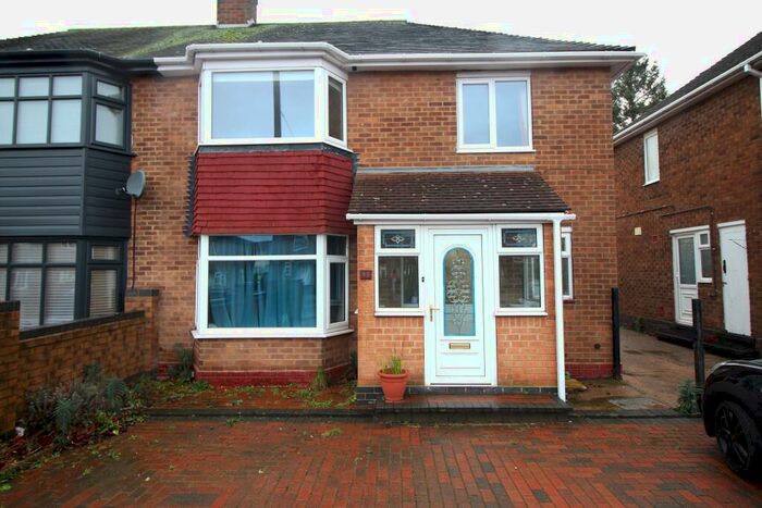 3 Bedroom Semi-Detached House To Rent In Southchurch Drive, Clifton, NG11