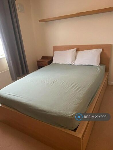 2 Bedroom Flat To Rent In Broughton Gate, Milton Keynes, MK10