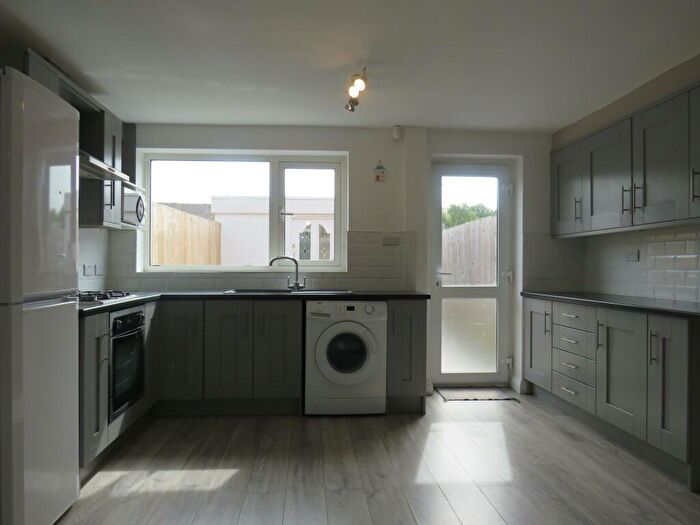 2 Bedroom Terraced House To Rent In Lynton Close, Warwick, CV34