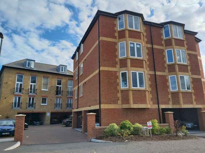 1 Bedroom Flat To Rent In Broadway, Sheerness, ME12