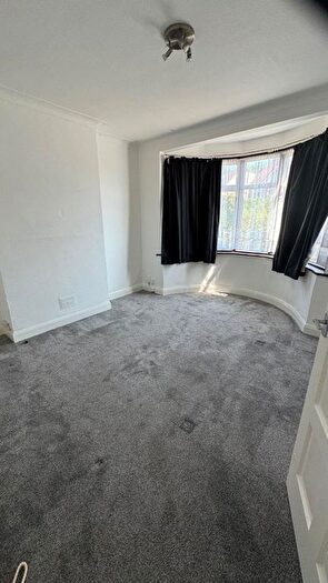 1 Bedroom Maisonette To Rent In Lovatt Close, Edgware, HA8