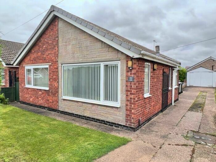 3 Bedroom Detached Bungalow For Sale In The Crescent, Holton Le Clay, DN36