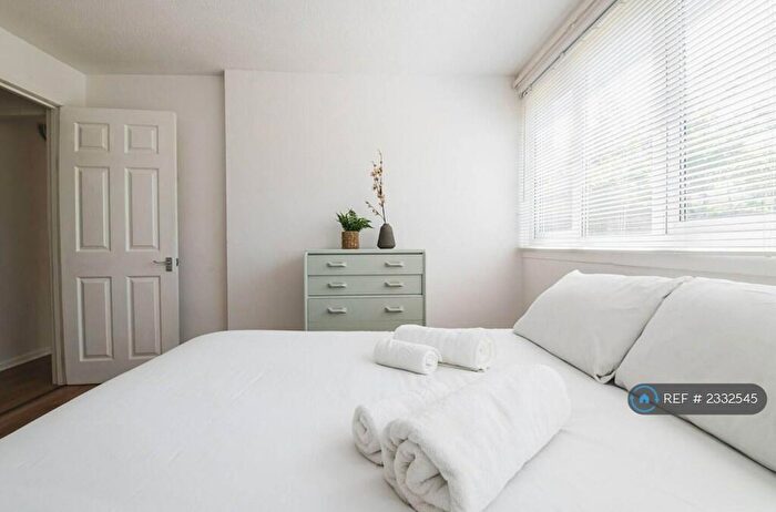 2 Bedroom Flat To Rent In Newton Road, London, N15