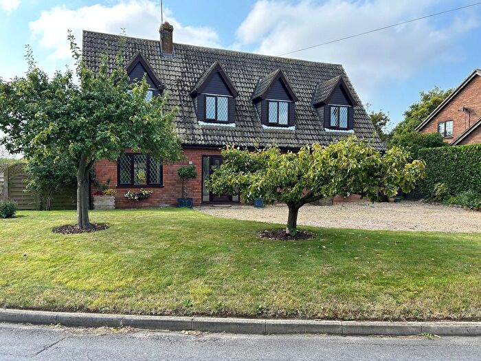 4 Bedroom Detached House For Sale In Stainfield Road, Hanthorpe, Bourne, PE10