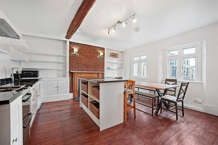 2 Bedroom Flat To Rent In Essex Road, Canonbury, N1