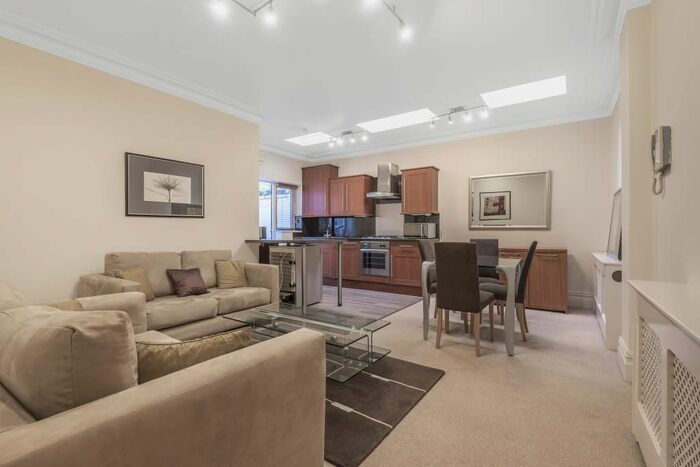 2 Bedroom Flat To Rent In Ashburn Gardens, Kensington, SW7