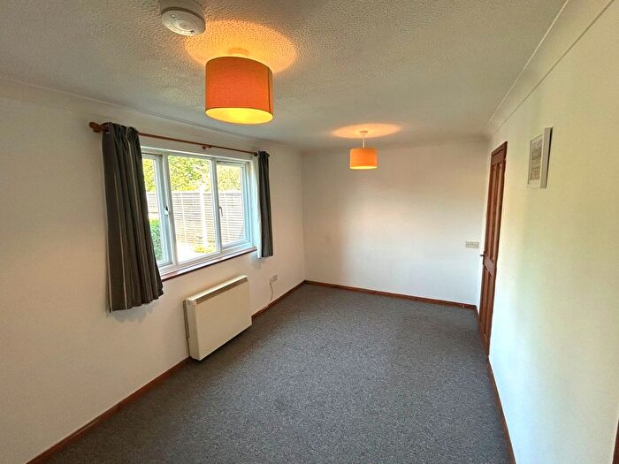 Studio To Rent In Allington Close, Taunton, TA1