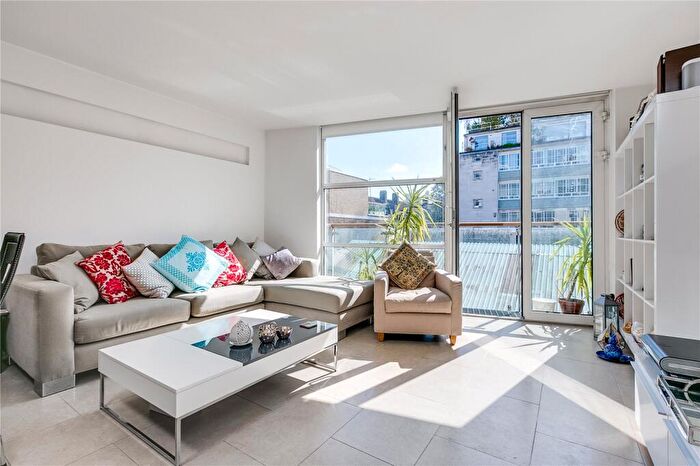 2 Bedroom Flat To Rent In Pear Tree Street, Clerkenwell, EC1V