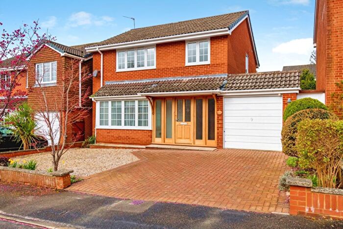 3 Bedroom Detached House For Sale In Fir Close, Lyndhurst, Hampshire, SO43