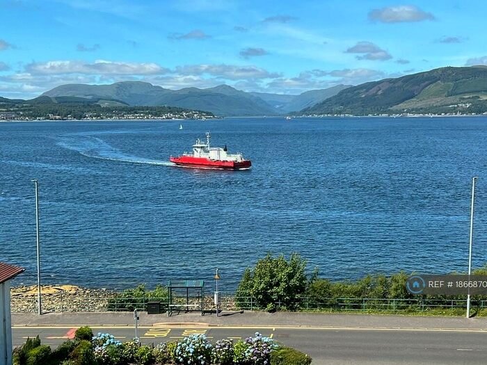 2 Bedroom Flat To Rent In Cameron Court, Gourock, PA19
