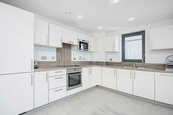 3 Bedroom Flat To Rent In Dalston Square, Dalston, London, E8