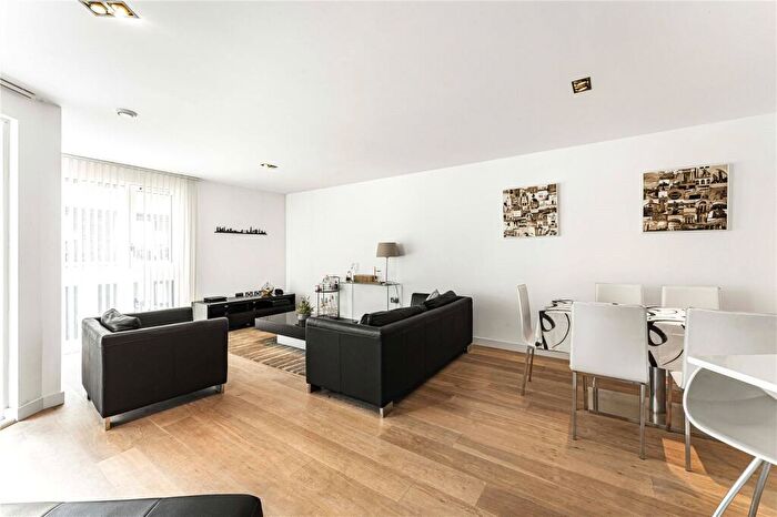 3 Bedroom Apartment For Sale In Avantgarde Place, London, E1