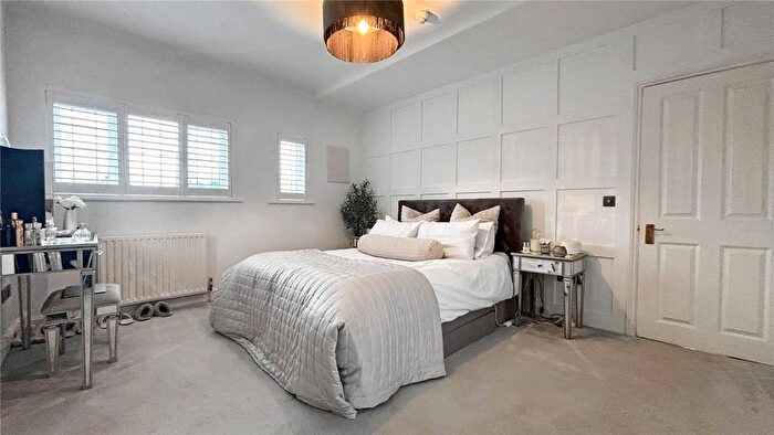 2 Bedroom Flat To Rent In Carden Avenue, Brighton, Sussex, BN1