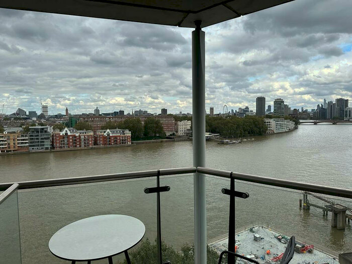 2 Bedroom Apartment To Rent In Riverlight, London, SW11