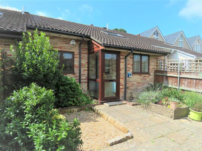 2 Bedroom Property To Rent In The Vinery, New Milton, BH25