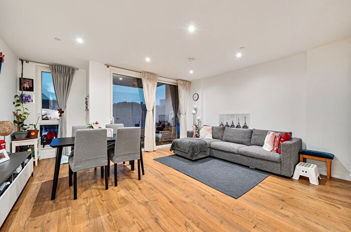 2 Bedroom Flat For Sale In Brunswick House, Neasden Lane, London, NW10