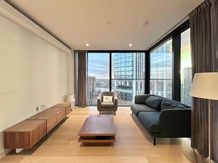 2 Bedroom Flat To Rent In Blackwall Way, London, E14