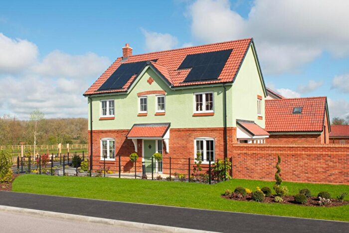 4 Bedroom Detached House For Sale In Stoke Road Desborough Northamptonshire, NN14