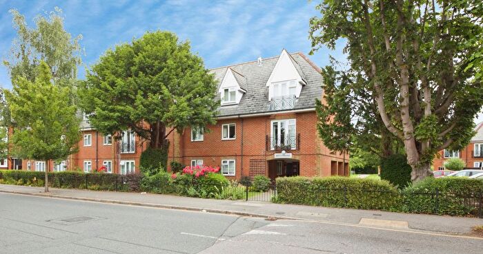 1 Bedroom Flat For Sale In Watermans, Junction Road, Romford, RM1