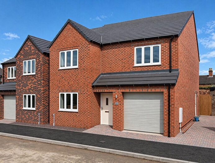 4 Bedroom Detached House For Sale In Manor Grove, Branston, Burton-on-Trent, DE14
