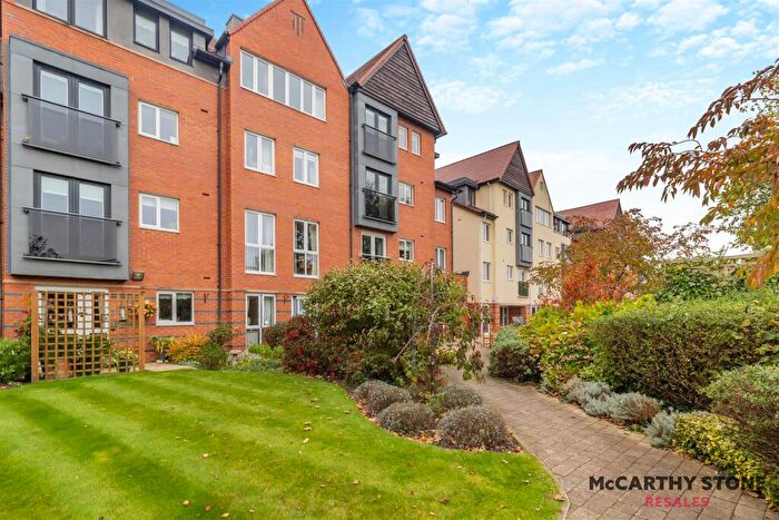 1 Bedroom Apartment For Sale In Brunlees Court, - Cambridge Road, Southport, PR9