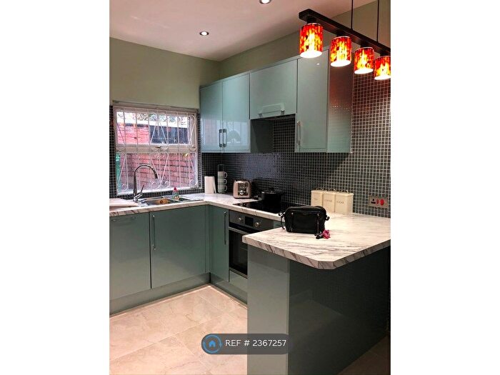 2 Bedroom Terraced House To Rent In Orchard Grove, Manchester, M20