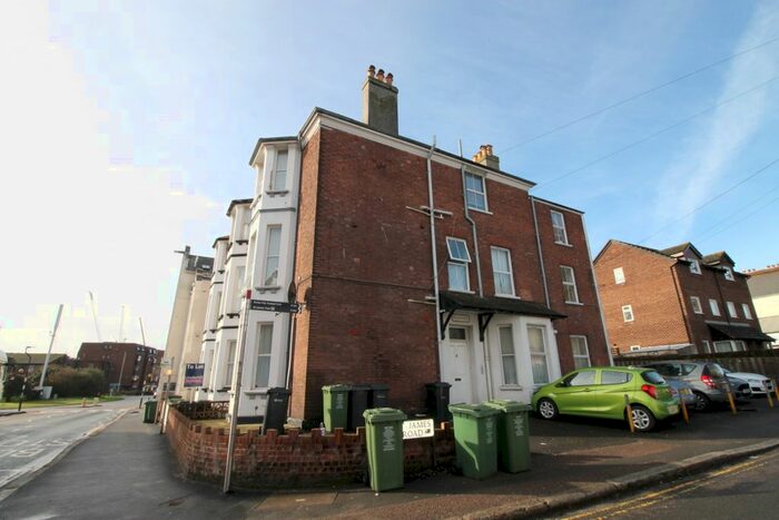 1 Bedroom Flat To Rent In Old Tiverton Road, Exeter, EX4