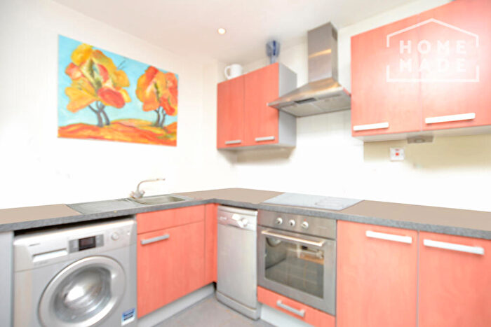 2 Bedroom Flat To Rent In Hacon Square, Hackney, E8