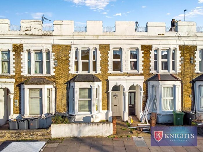 3 Bedroom Terraced House To Rent In High Road, Tottenham Hale, London, N17