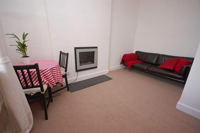 1 Bedroom Flat To Rent In L St Marys Street, Edinburgh, EH1