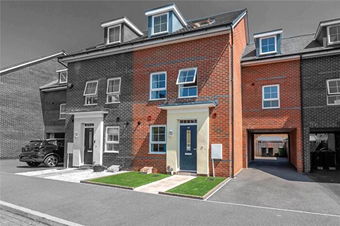 4 Bedroom Semi-Detached House For Sale In Design Drive, Dunstable, Bedfordshire, LU6