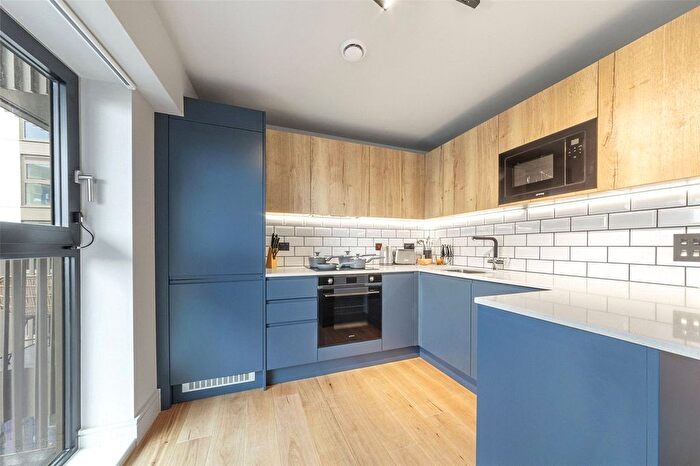 1 Bedroom Flat To Rent In Tower Bridge Road, London, SE1