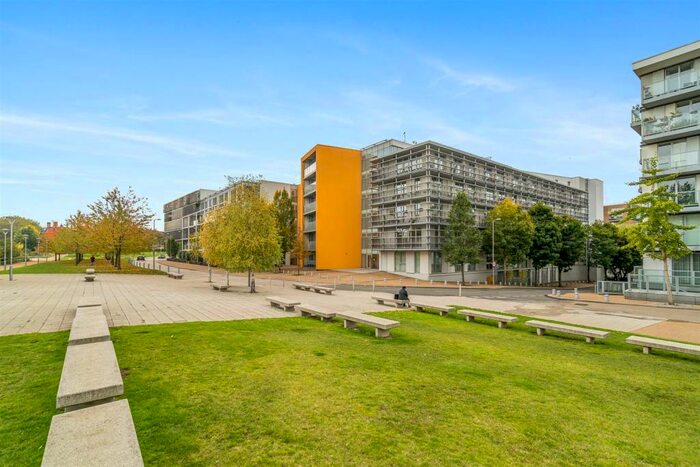 1 Bedroom Apartment To Rent In Blake Apartments, New River Village, Hornsey, N8