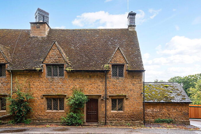 2 Bedroom Semi-Detached House For Sale In Cropredy Lane, Williamscot, Banbury, OX17