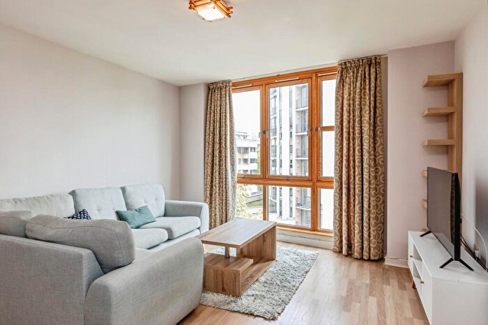2 Bedroom Flat For Sale In Hannover Quay, Bristol, BS1