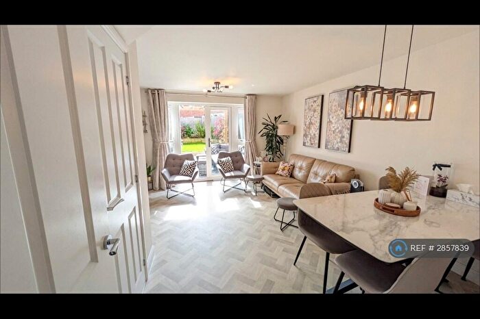 4 Bedroom Semi Detached House To Rent In Osberg Road, Buckingham, MK18