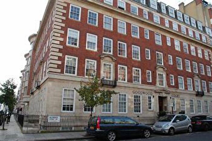 1 Bedroom Flat To Rent In Goodwood Court -, Devonshire Street, London, W1W