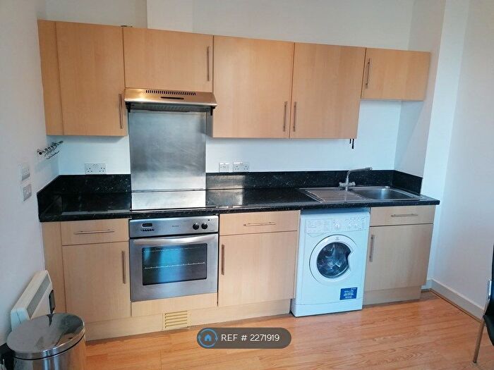 1 Bedroom Studio To Rent In Mcilroys Building, Reading, RG1