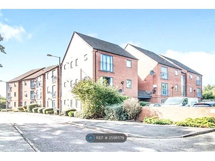 2 Bedroom Flat To Rent In Prospect View, Redditch, B97