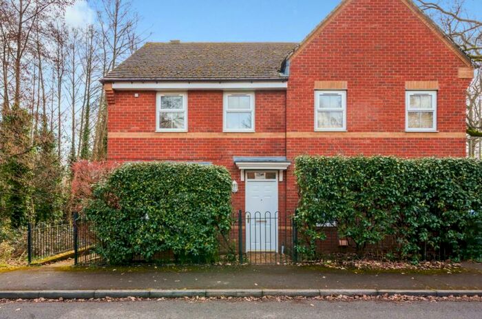 3 Bedroom Semi-Detached House To Rent In Gardner Way, Hiltingbury, Chandlers Ford, SO53