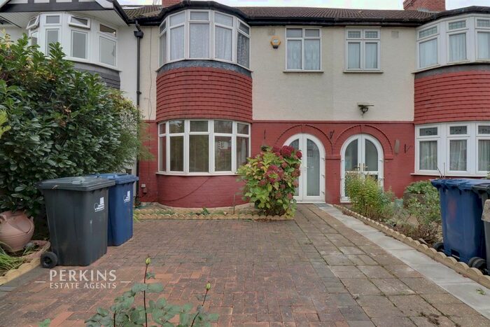 3 Bedroom Property To Rent In Whitton Avenue West, Greenford, UB6