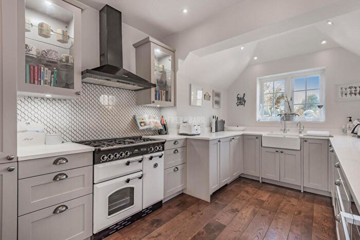 3 Bedroom Semi-Detached House To Rent In Midholm, Hampstead Garden Suburb, NW11