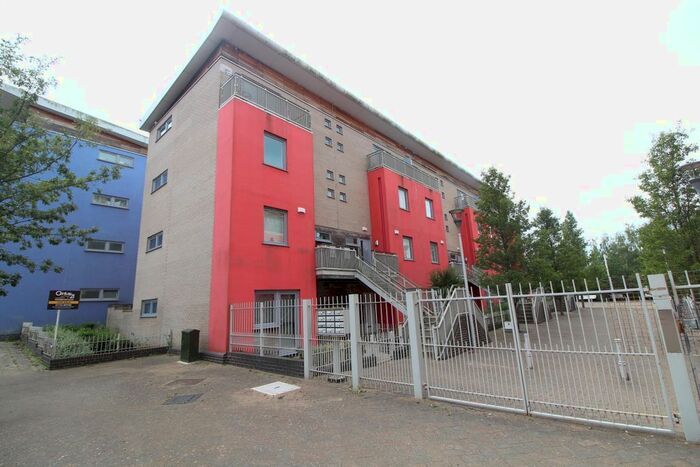 2 Bedroom Maisonette To Rent In Cubitt Way, Woodston, Peterborough, PE2