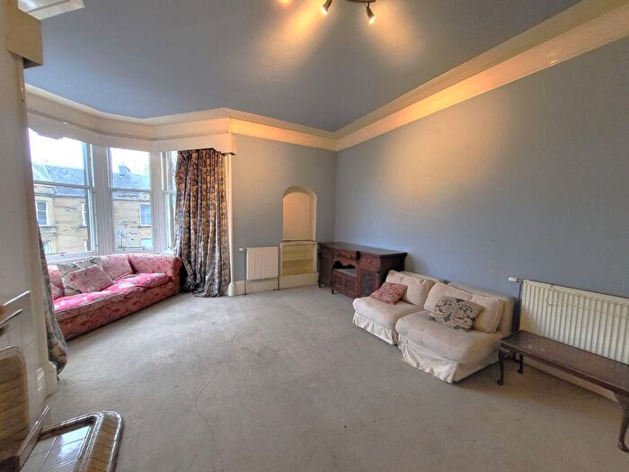 3 Bedroom Flat To Rent In Comiston Road, Morningside, Edinburgh, EH10