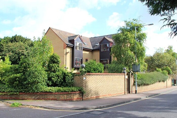 2 Bedroom Apartment To Rent In Lawns Court, Royston, SG8