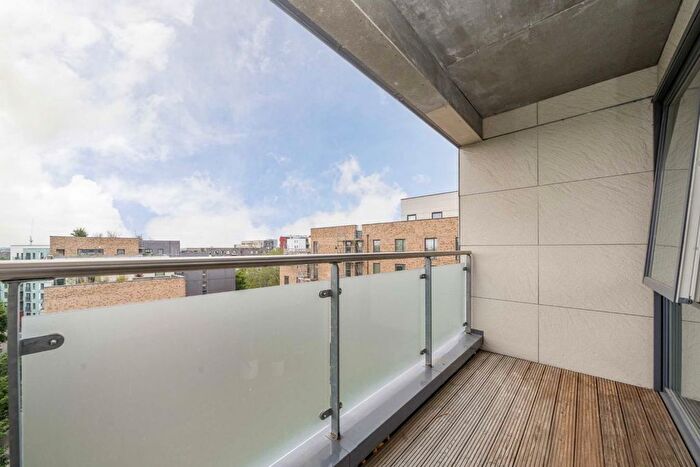 1 Bedroom Flat For Sale In Bollo Bridge Road, Acton, W3