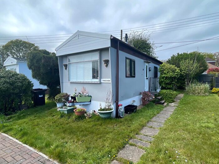 2 Bedroom Mobile Home For Sale In Whitehaven Home Park, Chapel Lane, Langley, SO45