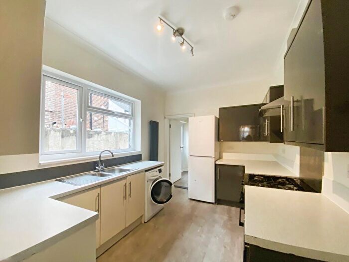 4 Bedroom Terraced House To Rent In Hudson Road, PO5