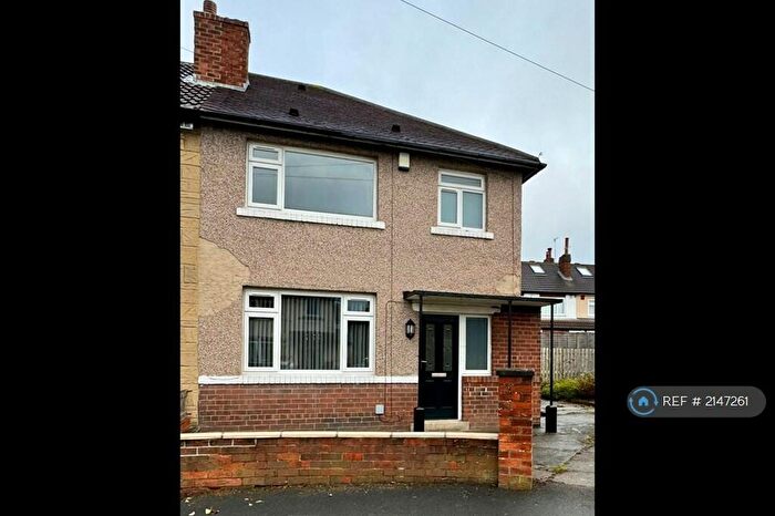 3 Bedroom Semi-Detached House To Rent In Sandway Gardens, Leeds, LS15